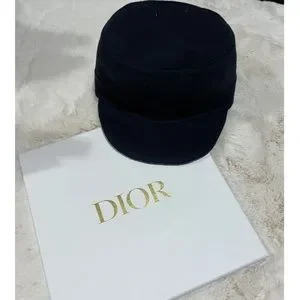 Dior | Accessories | Gorgeous Dior Oblique Reversible Caphat 